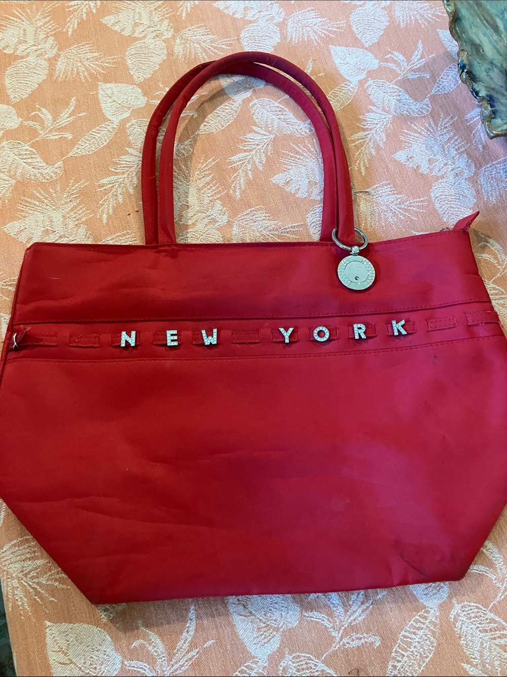 NEW YORK Red Tote Bag - Stylish Everyday Carry